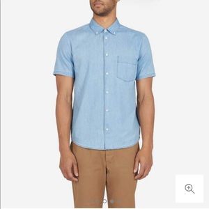 Everlane Men’s chambray shirt
